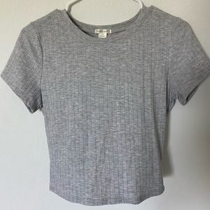 gray ribbed bozzolo crop tee!